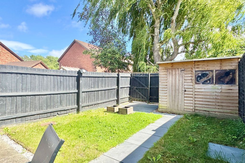 Property photo 2 of 15 Garden