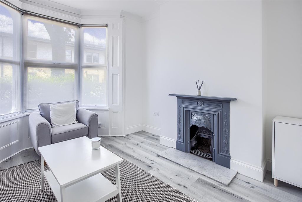 Property photo 1 of 36 2