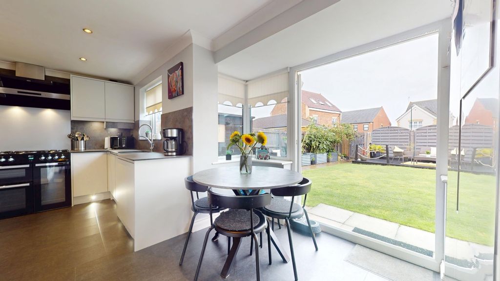 Property photo 2 of 40 5010221