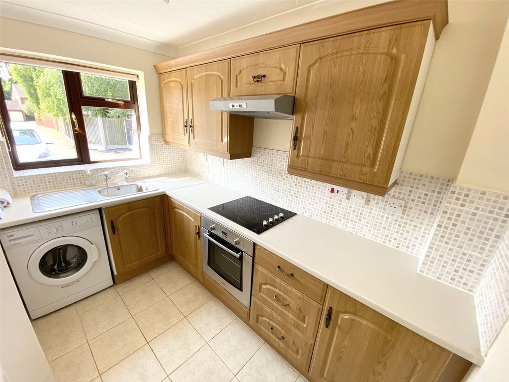 Property photo 2 of 16 Picture No. 14