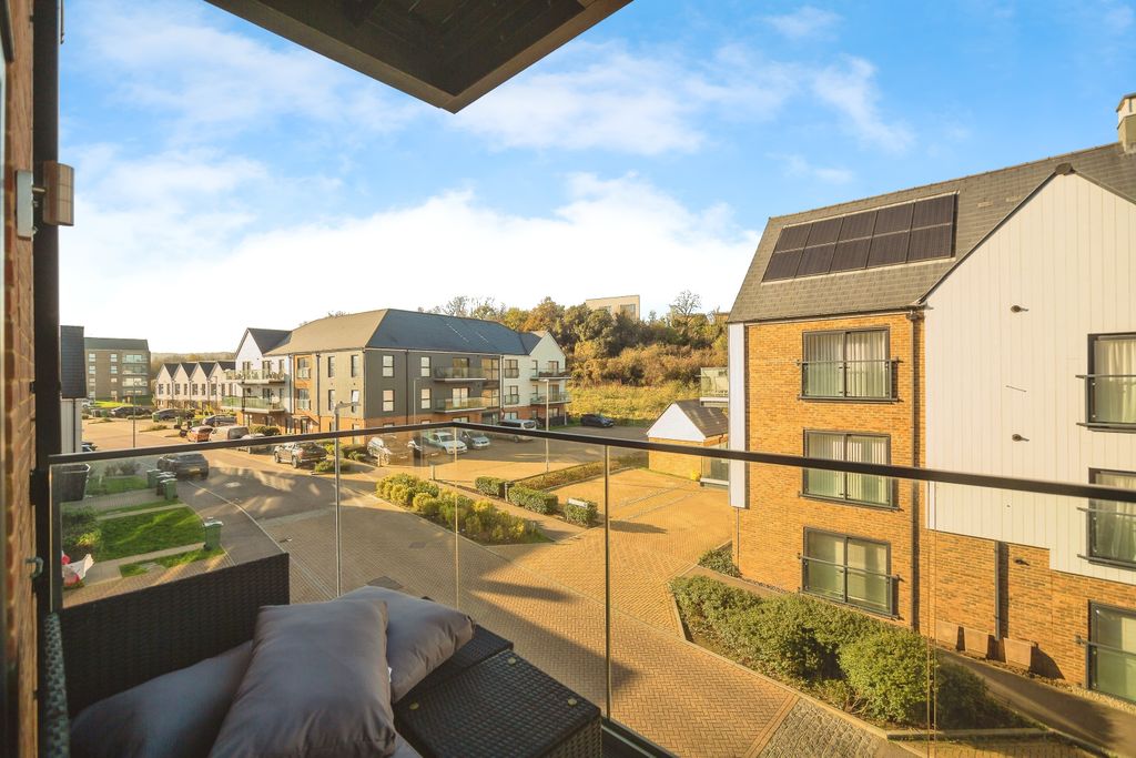 Property photo 2 of 13 Balcony