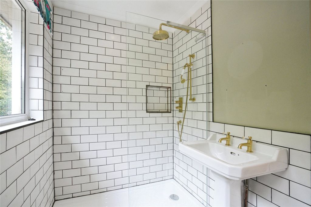 Property photo 2 of 17 Picture No. 06