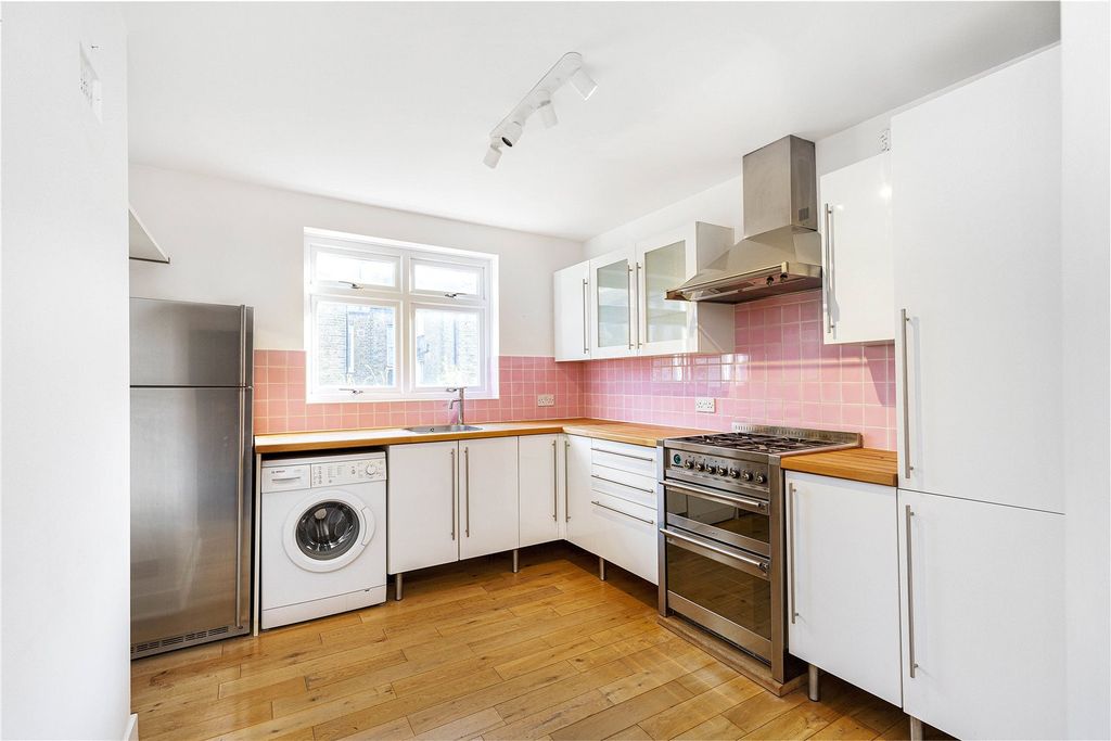Property photo 3 of 11 Picture No. 06