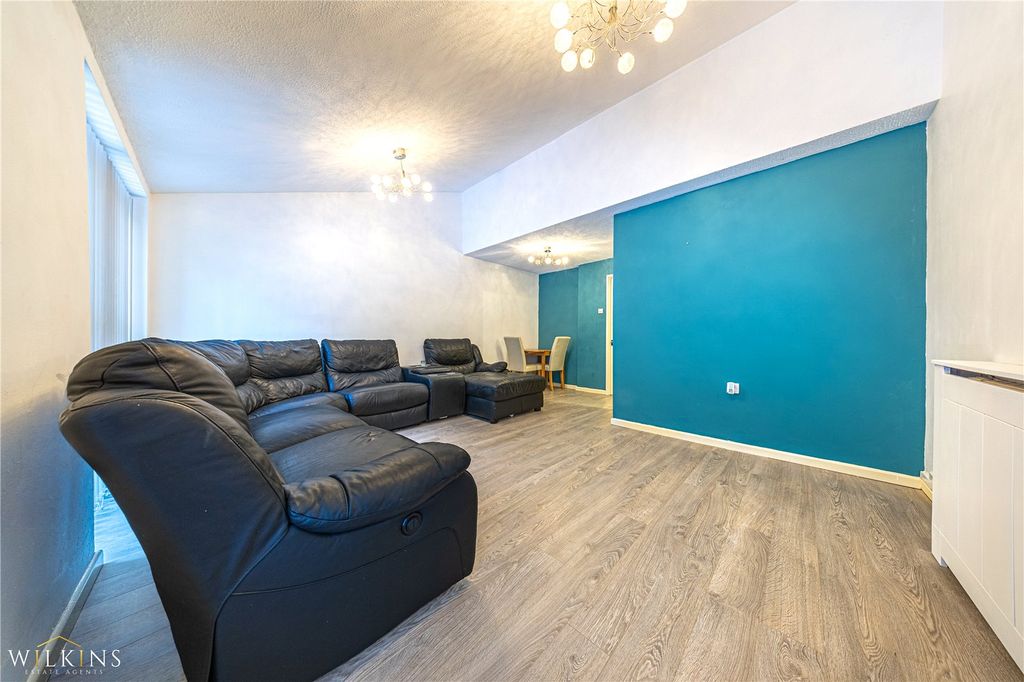 Property photo 2 of 15 Picture No. 03