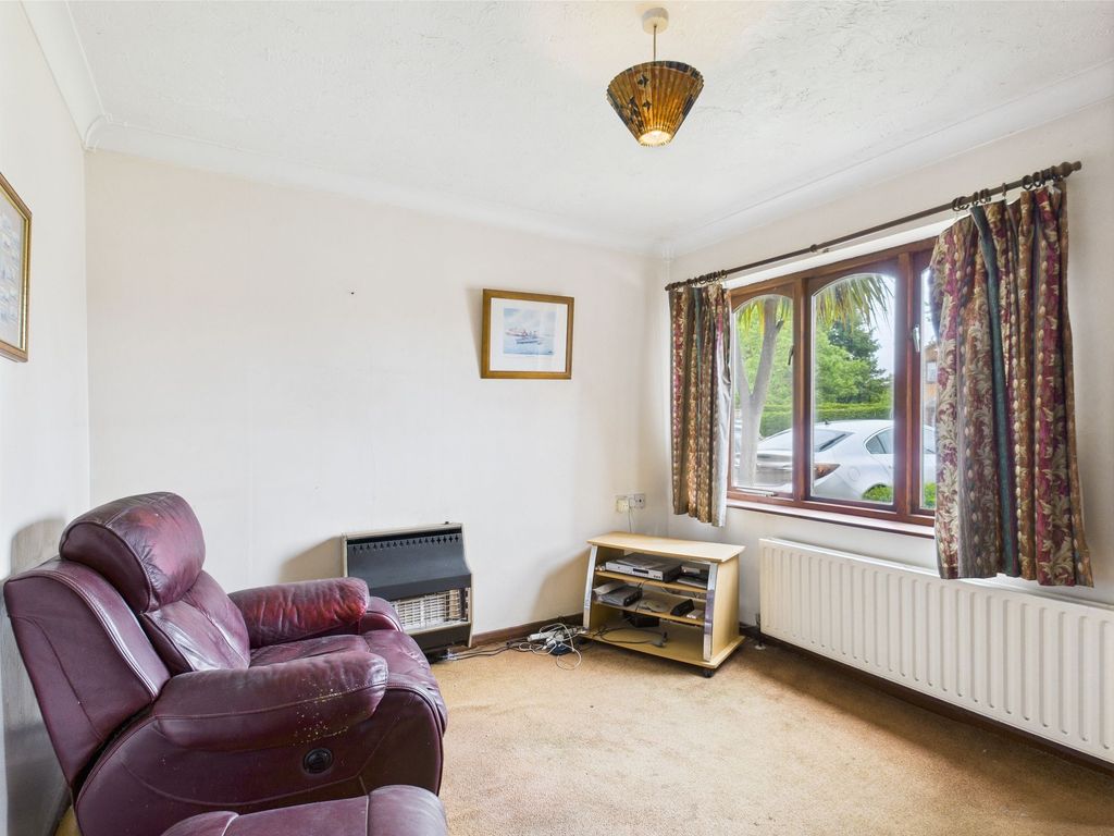 Property photo 2 of 21