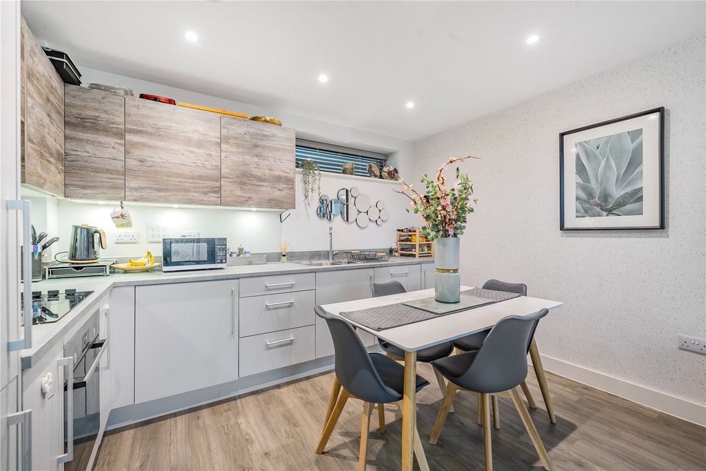 Property photo 3 of 11 Picture No. 06