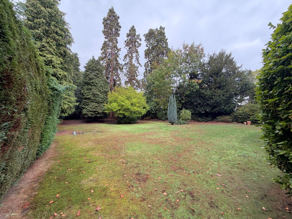 Property photo 2 of 9