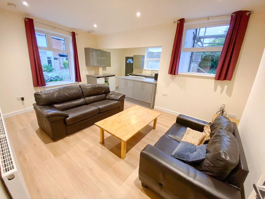 Property photo 1 of 9 Hz9Fauyvz0Chiogxfdmfdw.Jpg