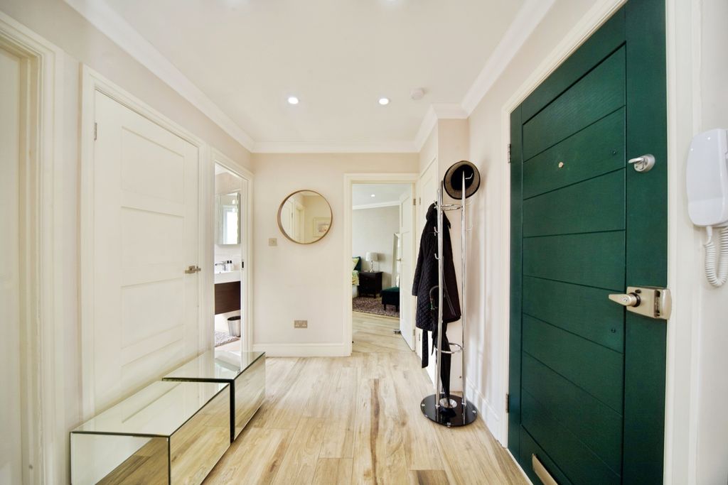 Additional image 6 of 2 bed flat for saleVillage Road, Enfield EN1