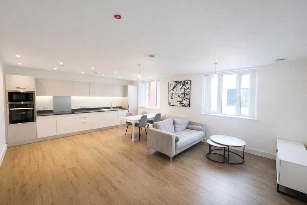 Property photo 2 of 9