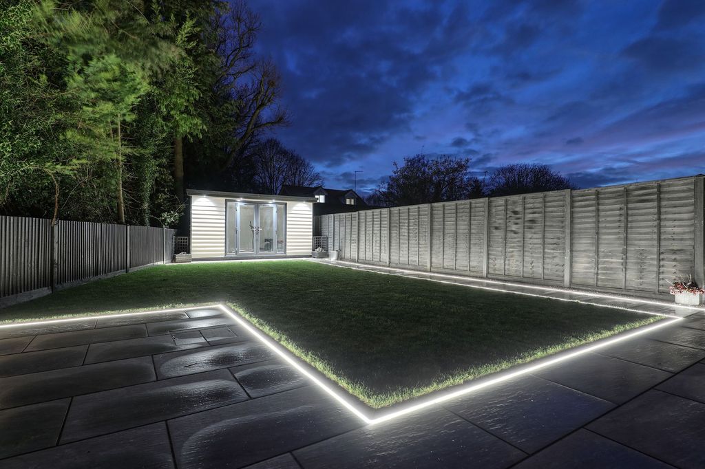 Property photo 2 of 27