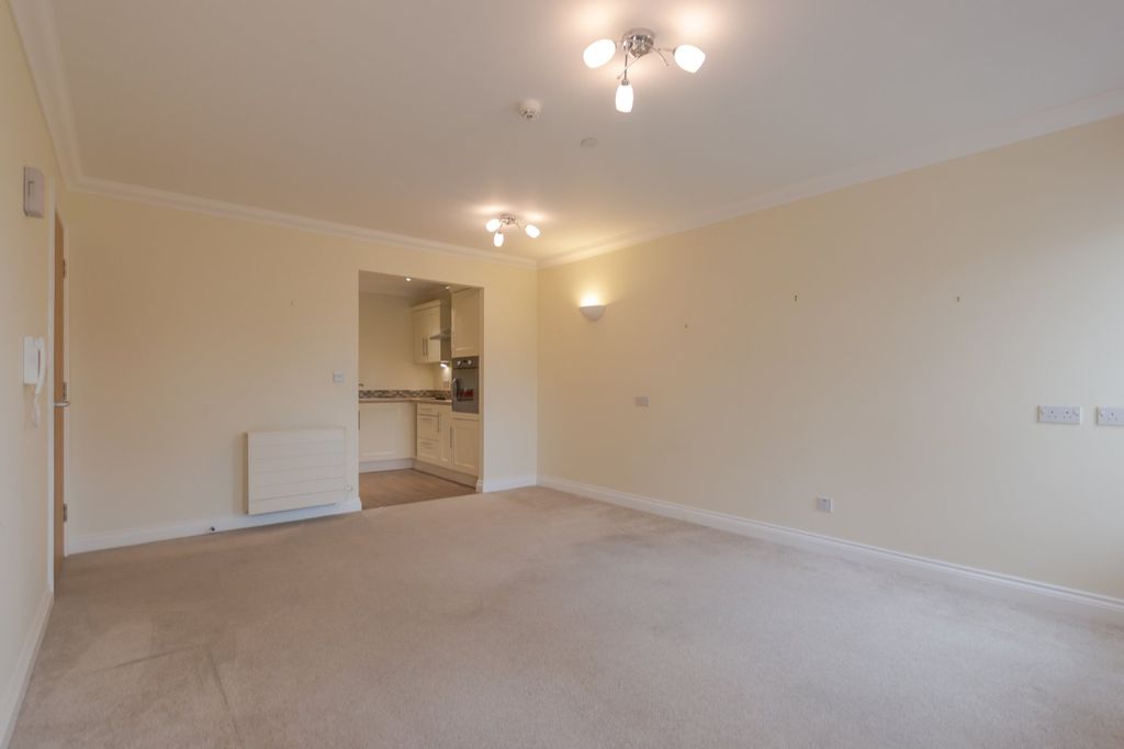 Property photo 3 of 17 Picture 3