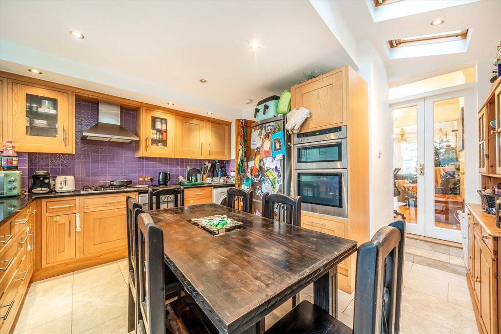 Property photo 3 of 8