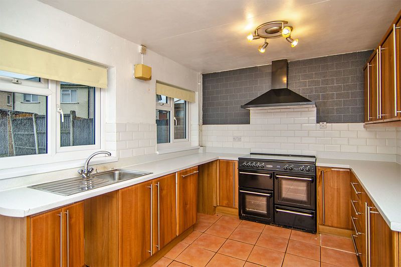 Property photo 2 of 13 Photo 7