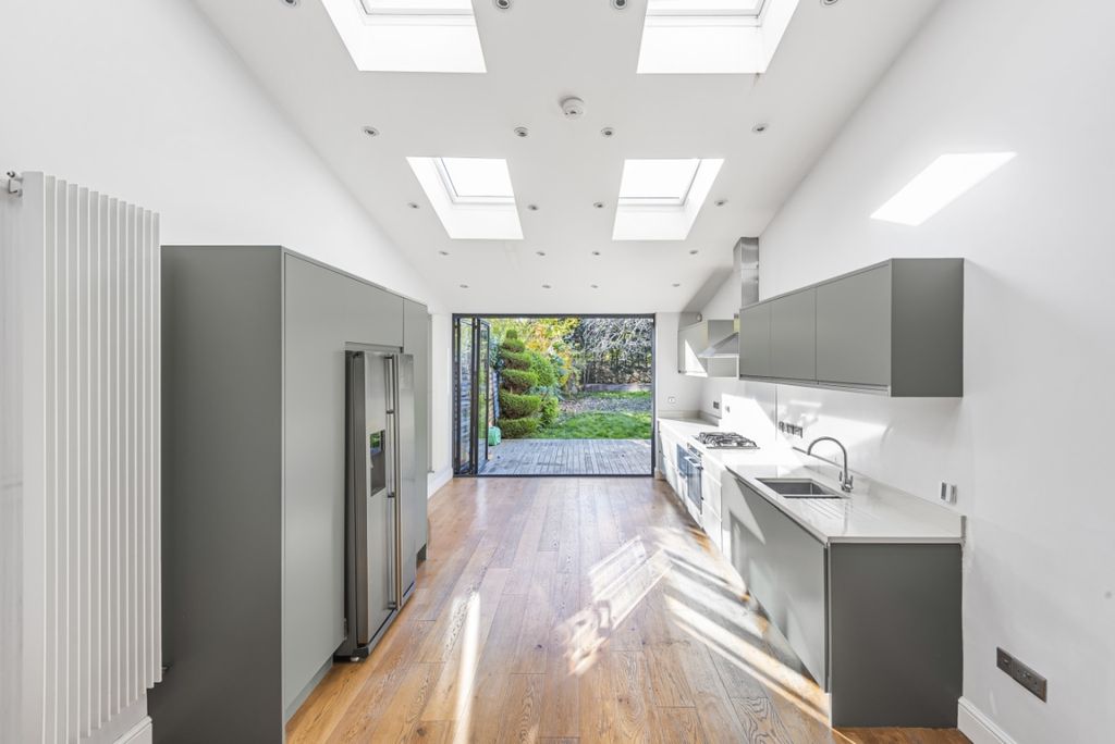 Property photo 1 of 20 5