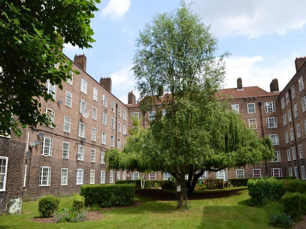 Property photo 1 of 5