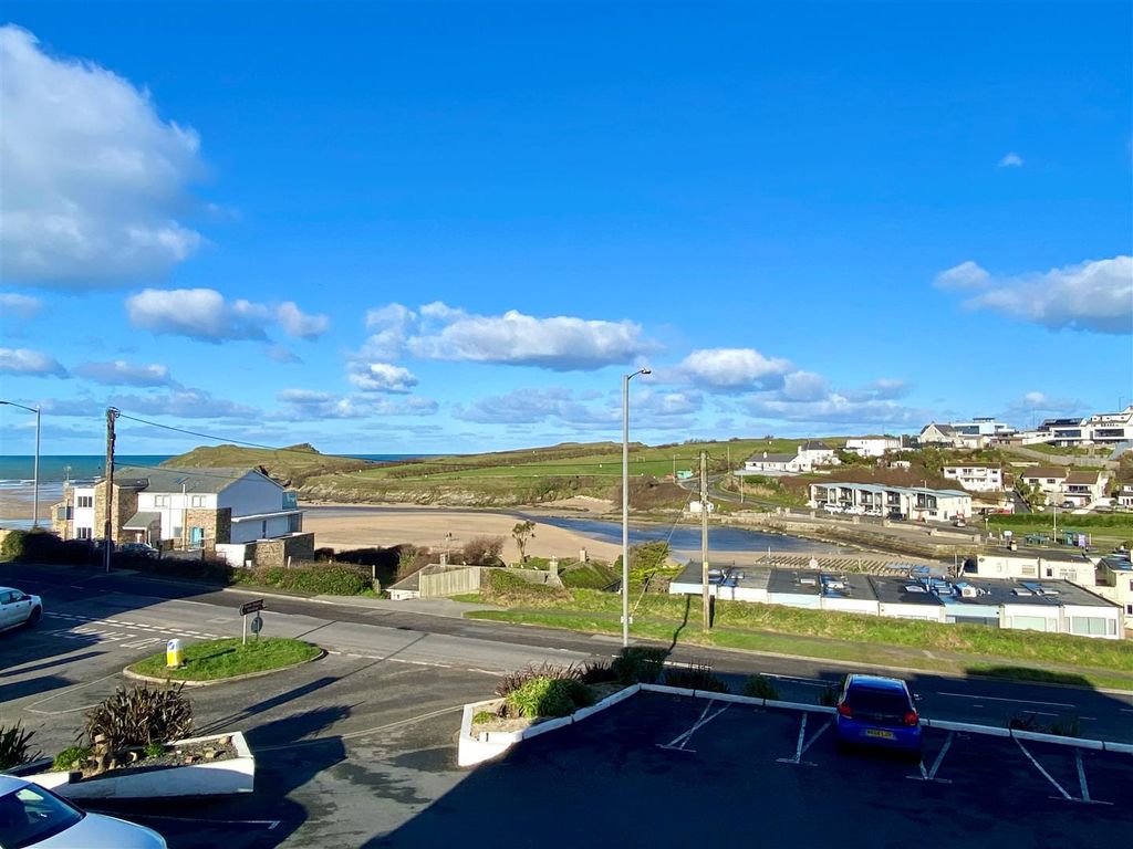 Property photo 2 of 12 View