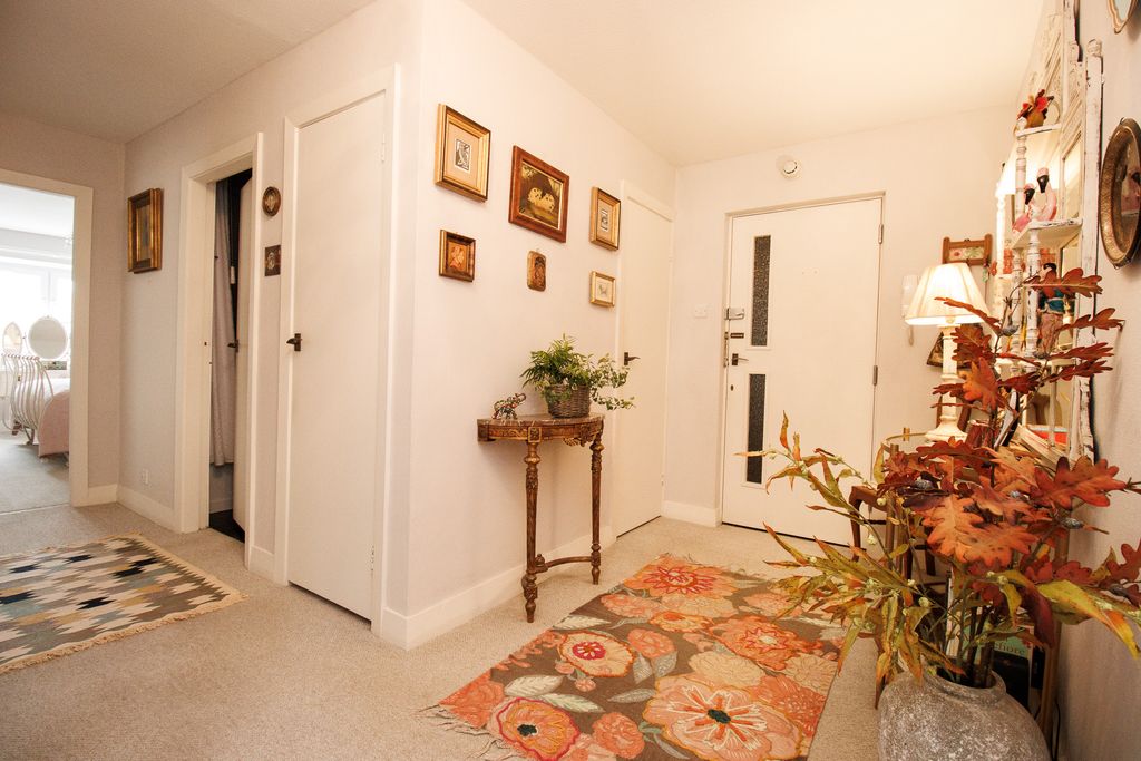 Additional image 4 of 3 bed flat for saleMelville Court, Filey YO14