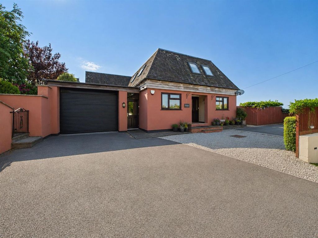 Property photo 1 of 18 Front