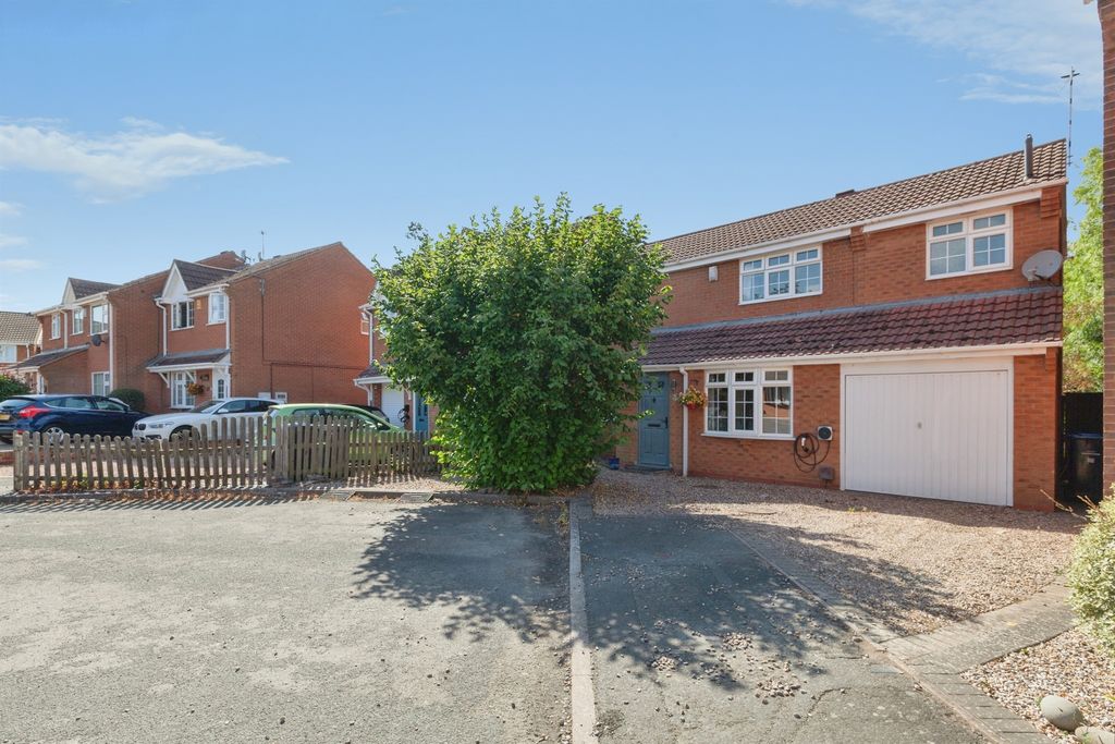 Property photo 2 of 24