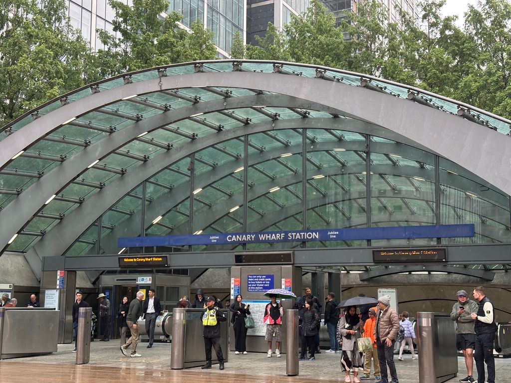 Property photo 2 of 24