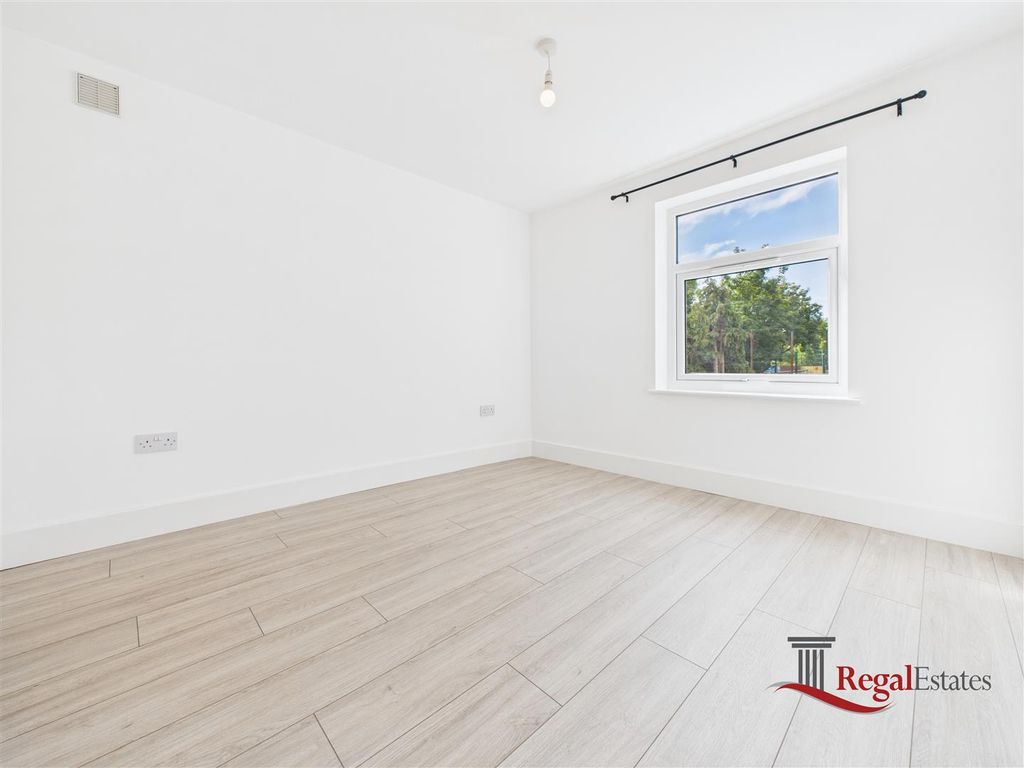 Property photo 2 of 5 Cam02489G0-Pr0213-Still001.Jpg