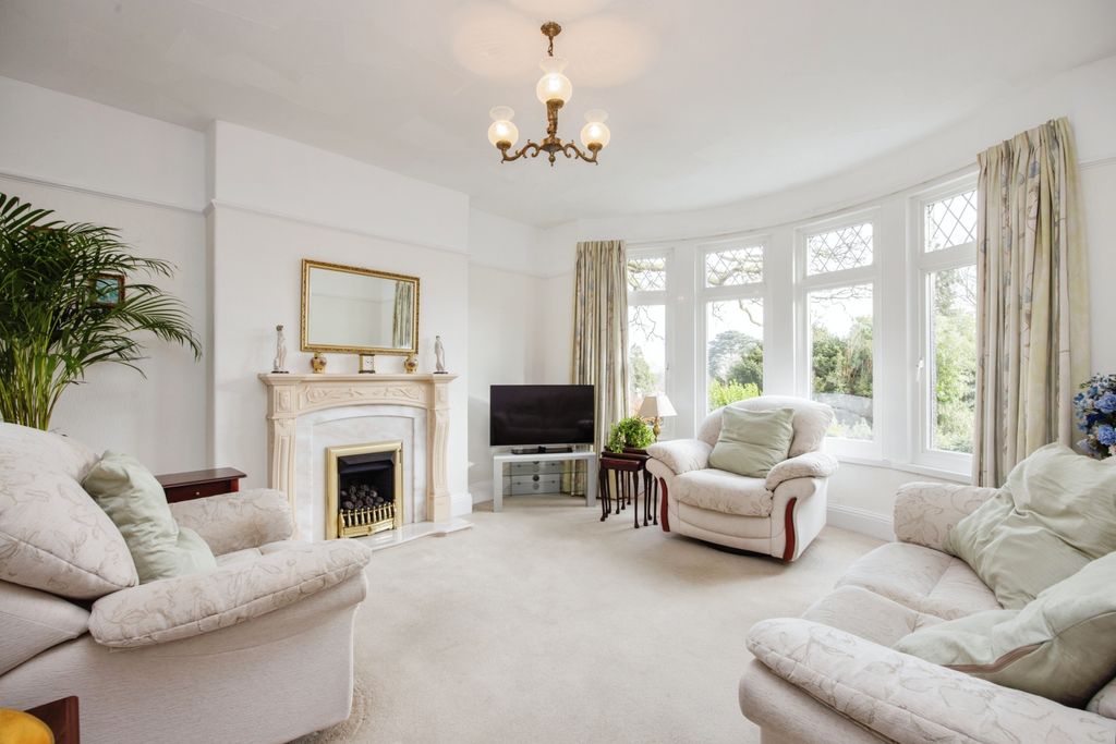 Property photo 3 of 25 Photography