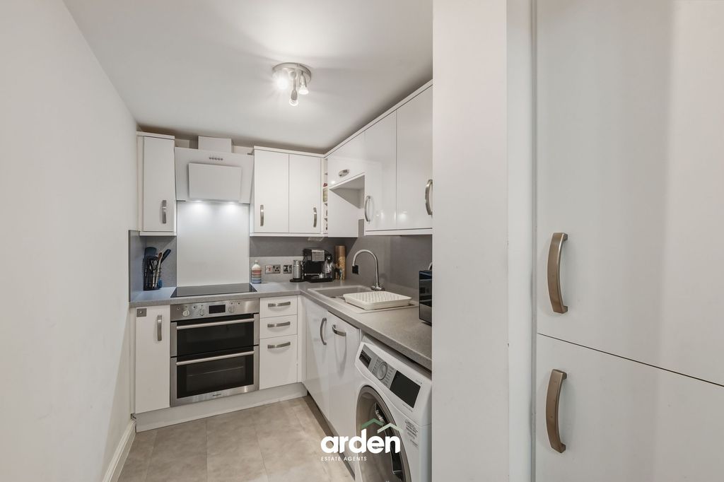 Property photo 3 of 8