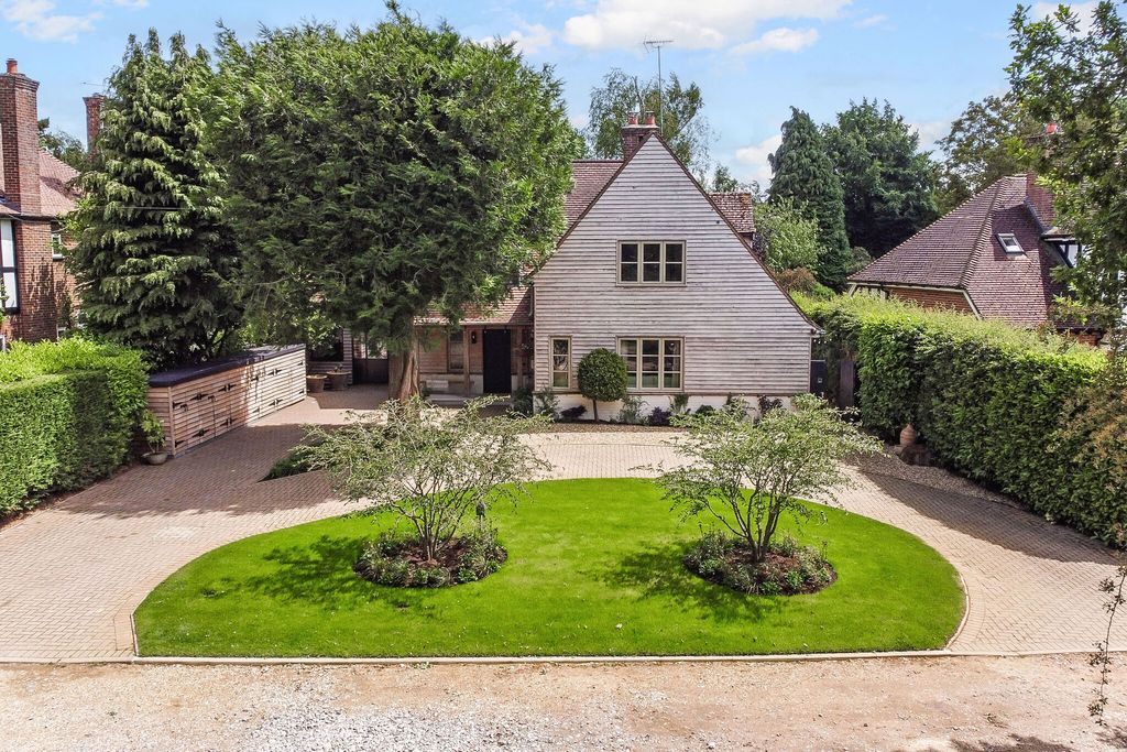 Property photo 1 of 11
