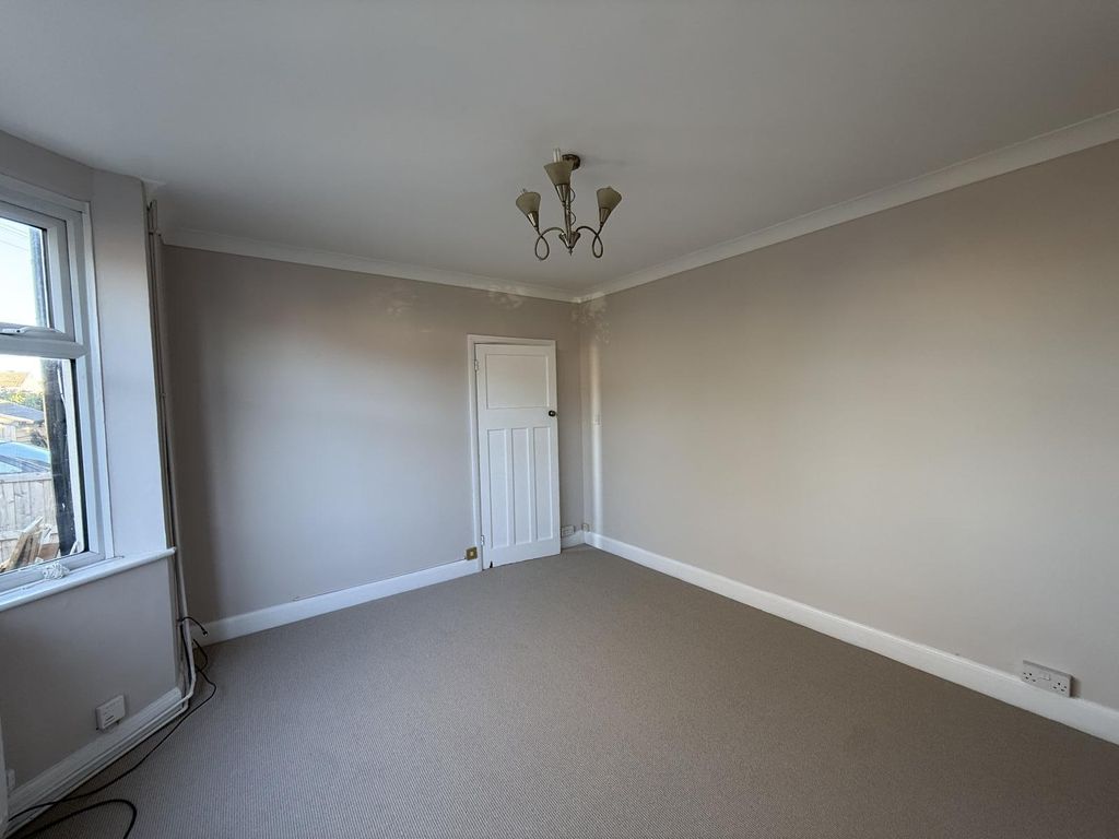 Property photo 3 of 11 Gallery