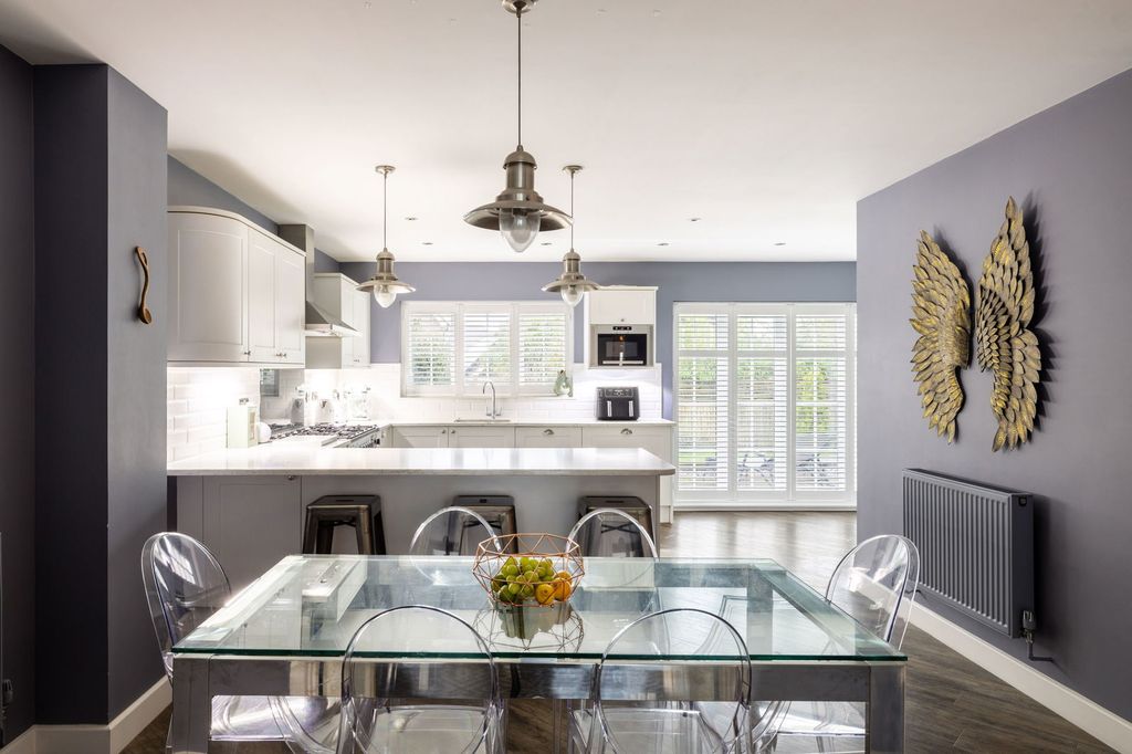 Property photo 2 of 29