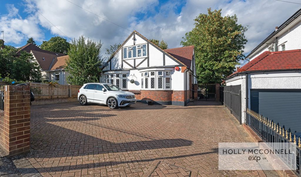 Property photo 1 of 18
