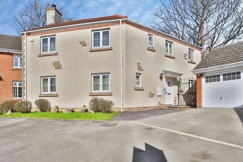 Property photo 1 of 20