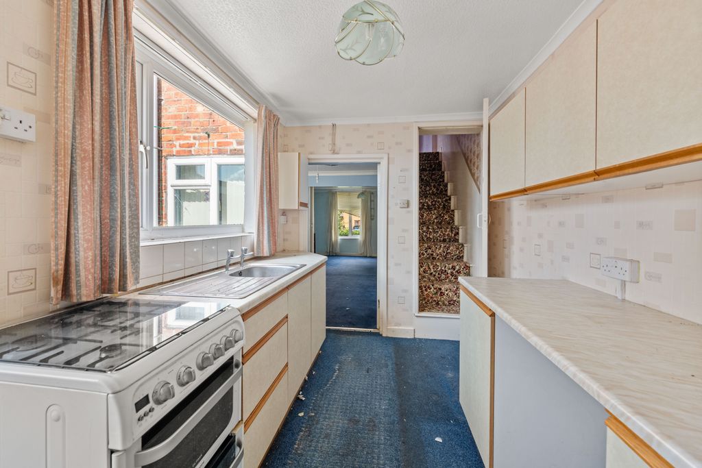 Property photo 3 of 13