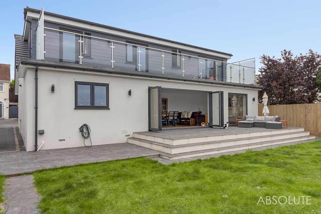 Property photo 1 of 35