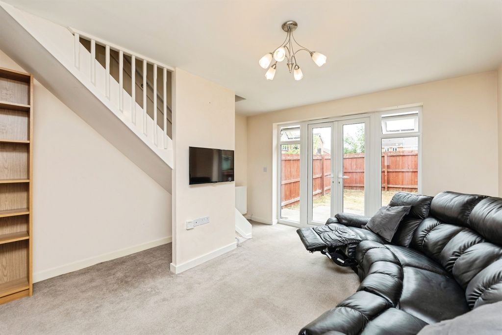 Property photo 3 of 17