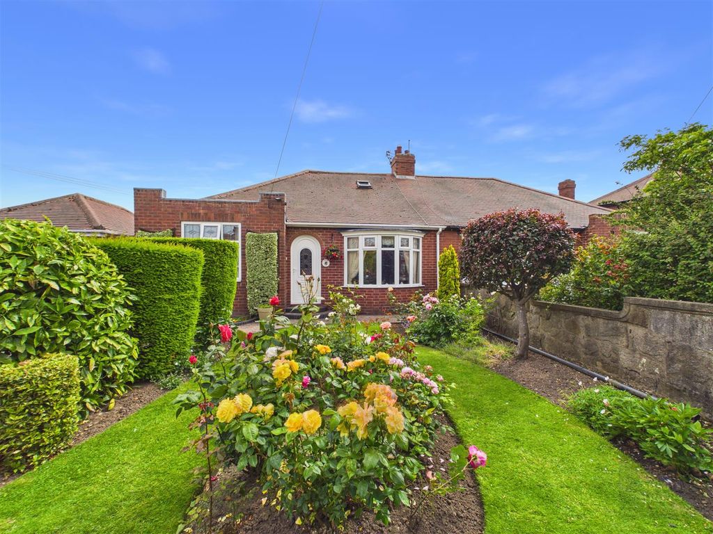 Property photo 1 of 29 Cam01858G0-Pr0282-Still034.Jpg