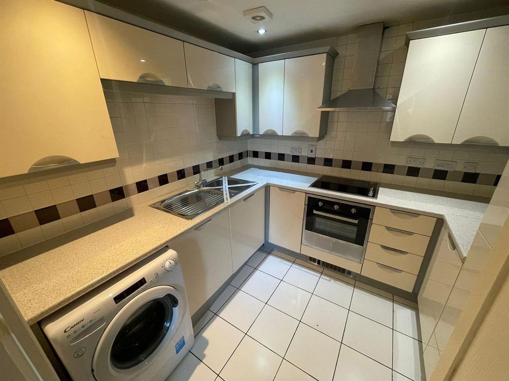 Property photo 3 of 10