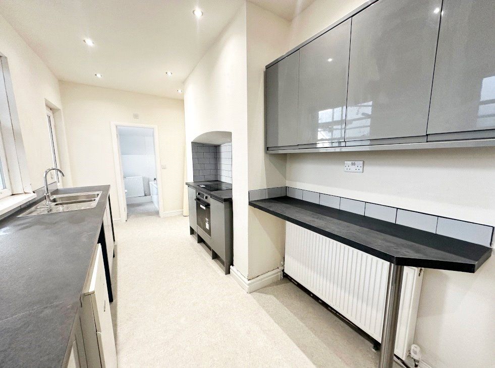 Property photo 3 of 14 Picture No. 06