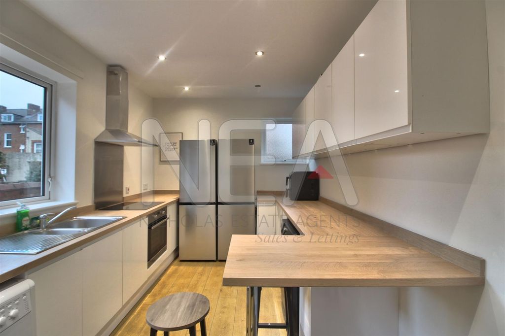 Property photo 3 of 5 Communal Kitchen