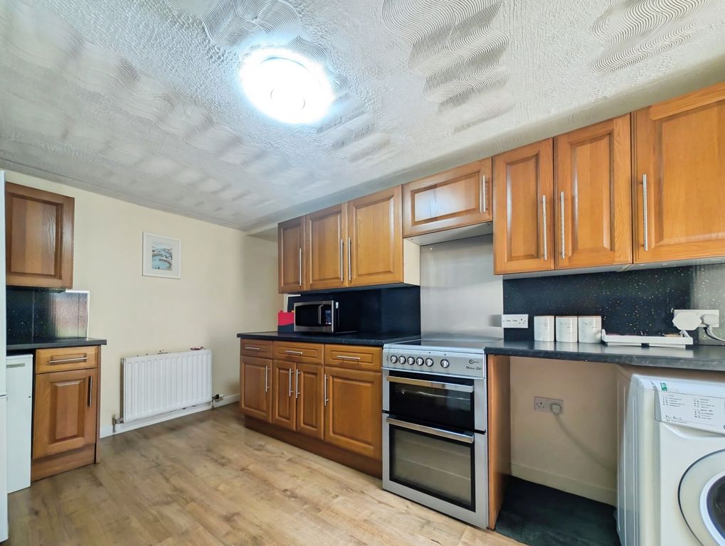 Property photo 3 of 36 Kitchen