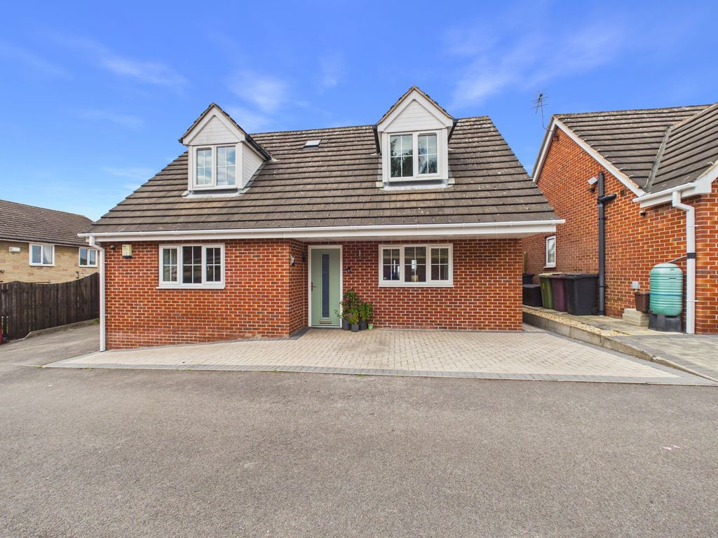 Property photo 1 of 29