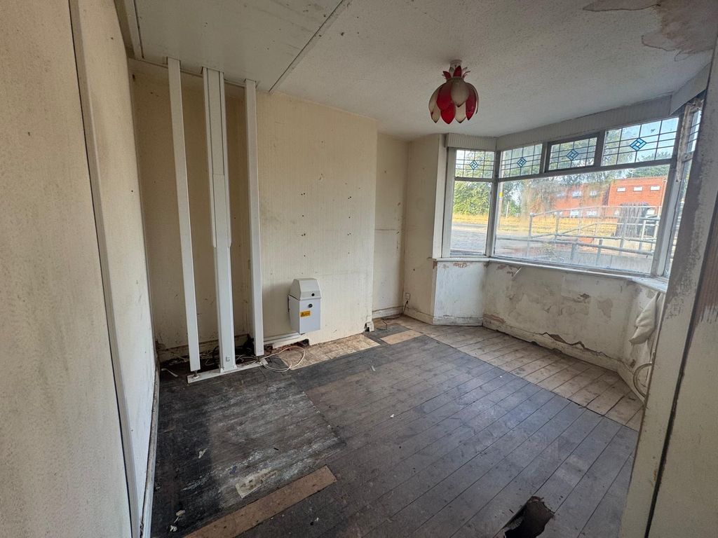Property photo 2 of 13