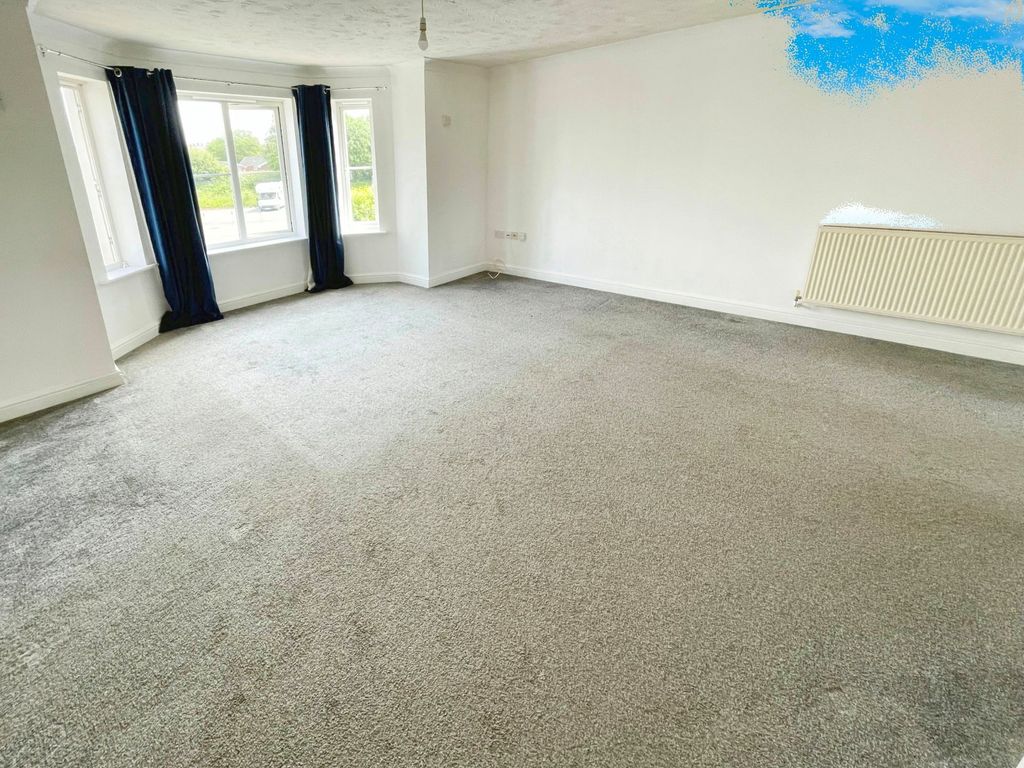 Property photo 2 of 7 Picture No. 10