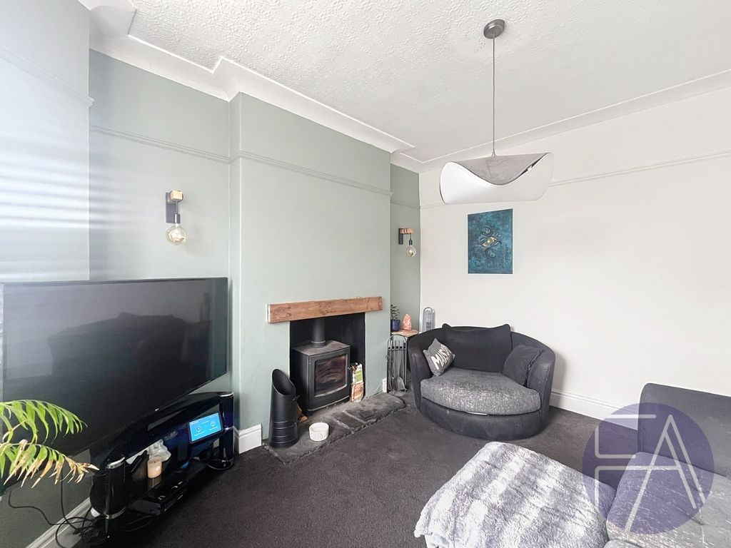 Property photo 3 of 19 4497042