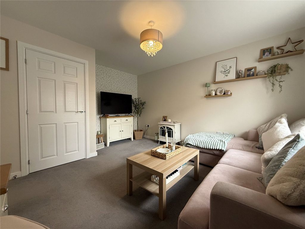 Property photo 2 of 18 Picture No. 09
