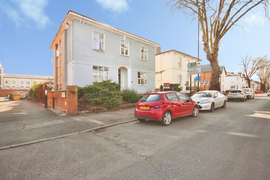 Property photo 1 of 9