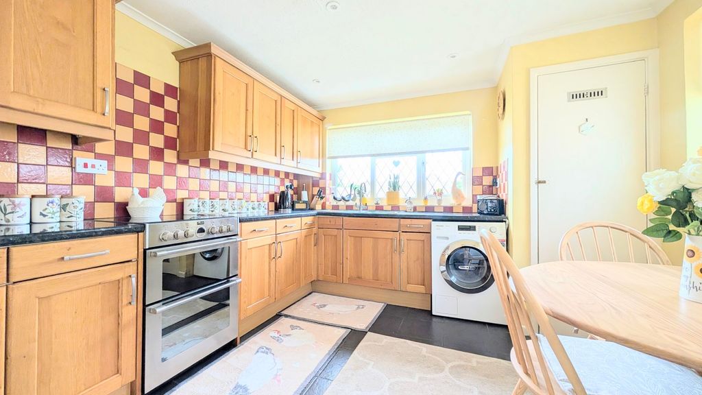 Property photo 3 of 13