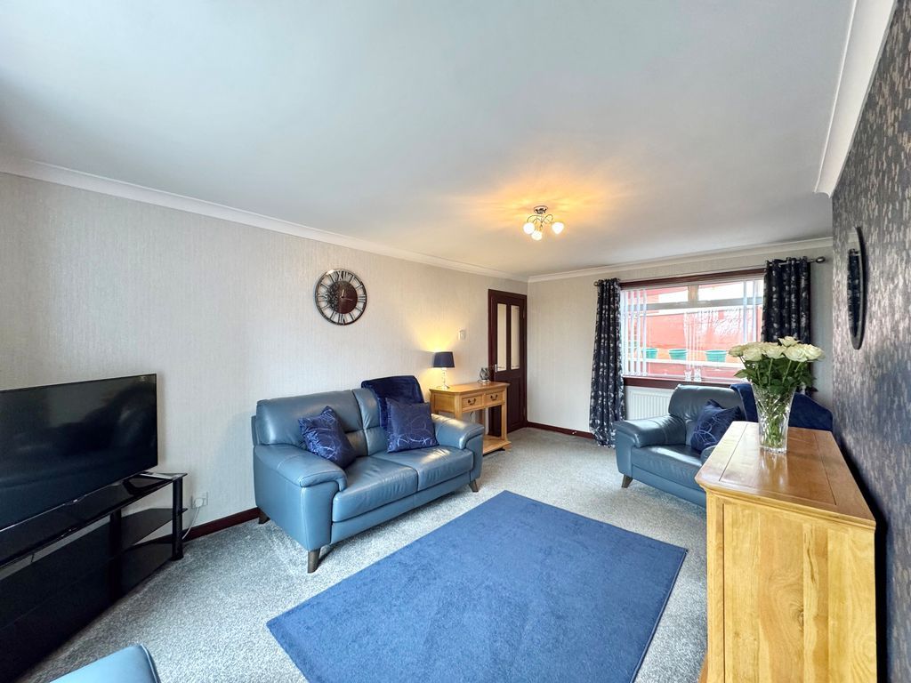 Property photo 3 of 14 Photo 7