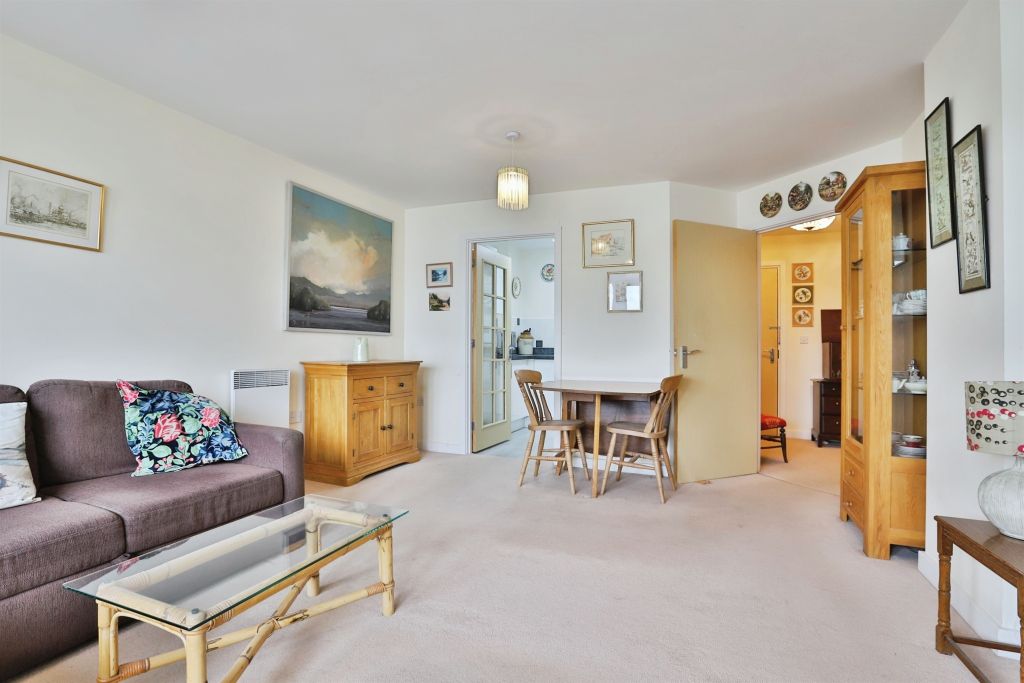 Property photo 2 of 19